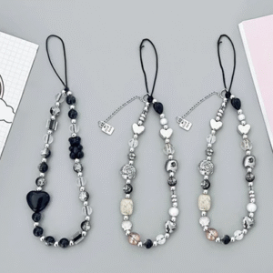 สายคล้องมือสายคล้องกล้องรูปหัวใจสำหรับผู้หญิงสร้อยเชือก สายคล้องข้อมืออเนกประสงค์ สายคล้องโทรศัพท์ลูกปัดหัวใจสไตล์เย็น